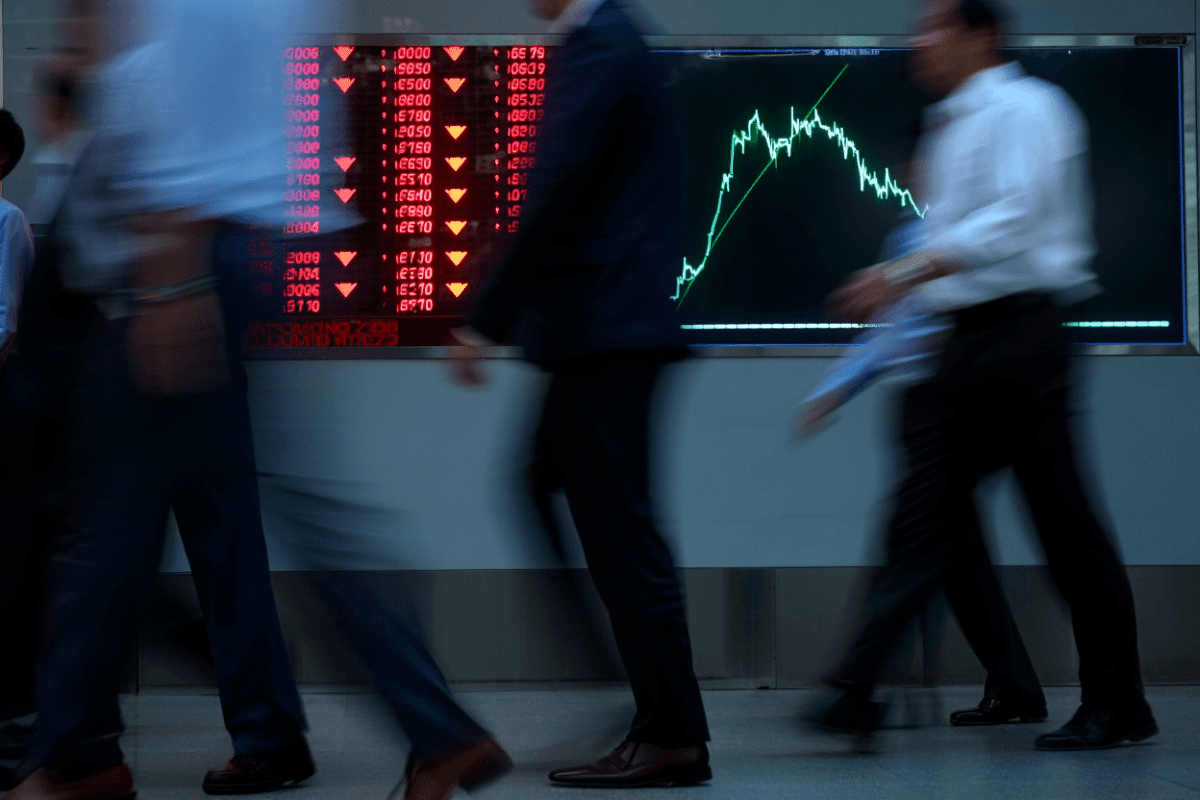 Stock market closes mixed as U.S.-Iran tensions spike oil prices