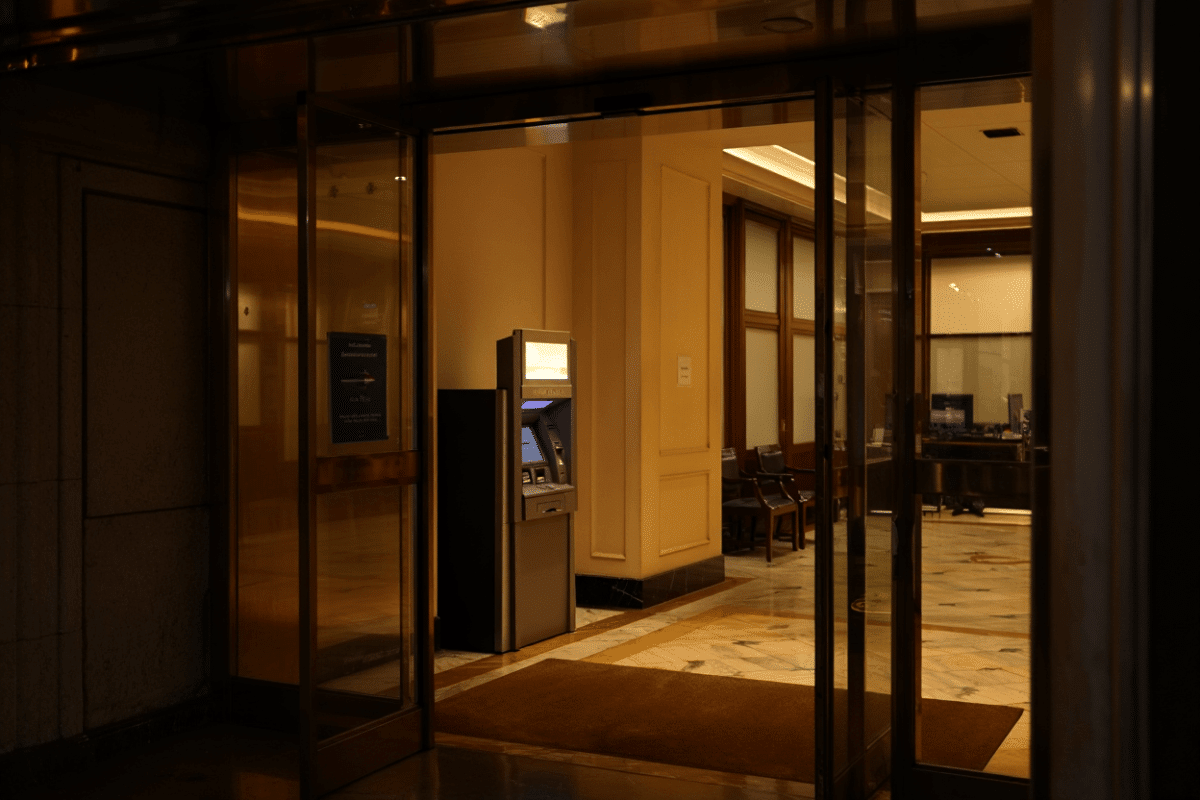 Banks open tomorrow, July 3; closed Saturday for Independence Day
