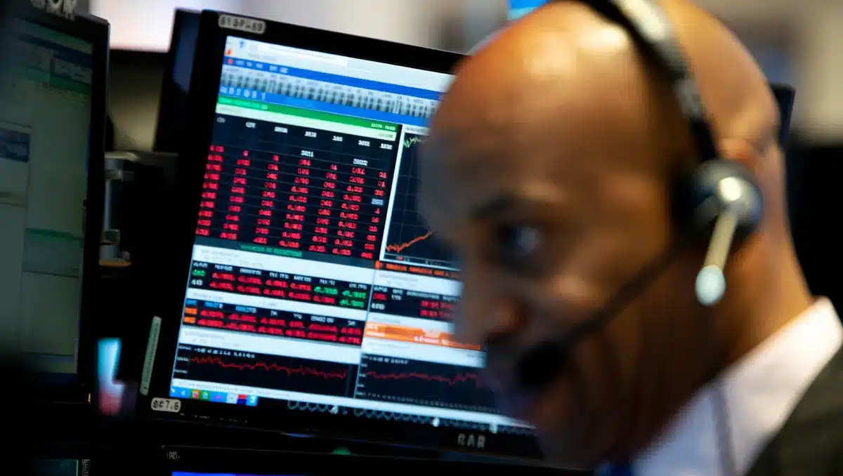ARM stock falls 8% ahead of earnings report today