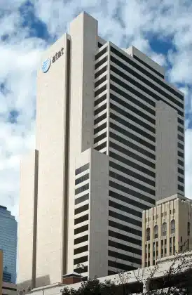 AT&T beats Q2 earnings on strong wireless and fiber subscriber growth