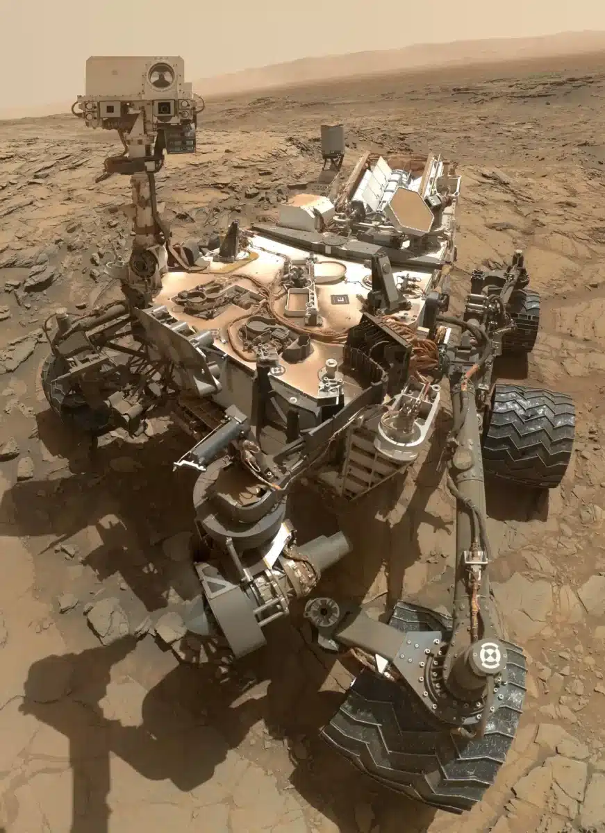 Curiosity discovers vast field of honeycomb polygons on Mars in Valle Grande