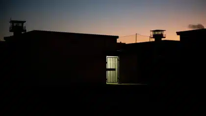 DeSantis signs execution orders for 2 inmates in Florida on same day
