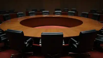 Fed holds rates steady at 3.5%-3.75% as three officials dissent