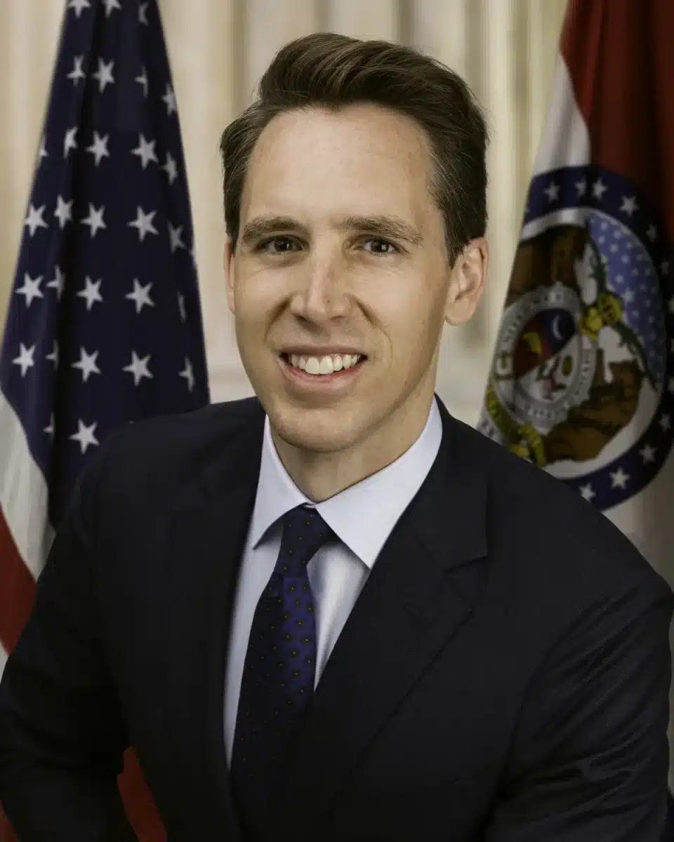 Hawley introduces bill to block USPS bonuses until mail delivery improves