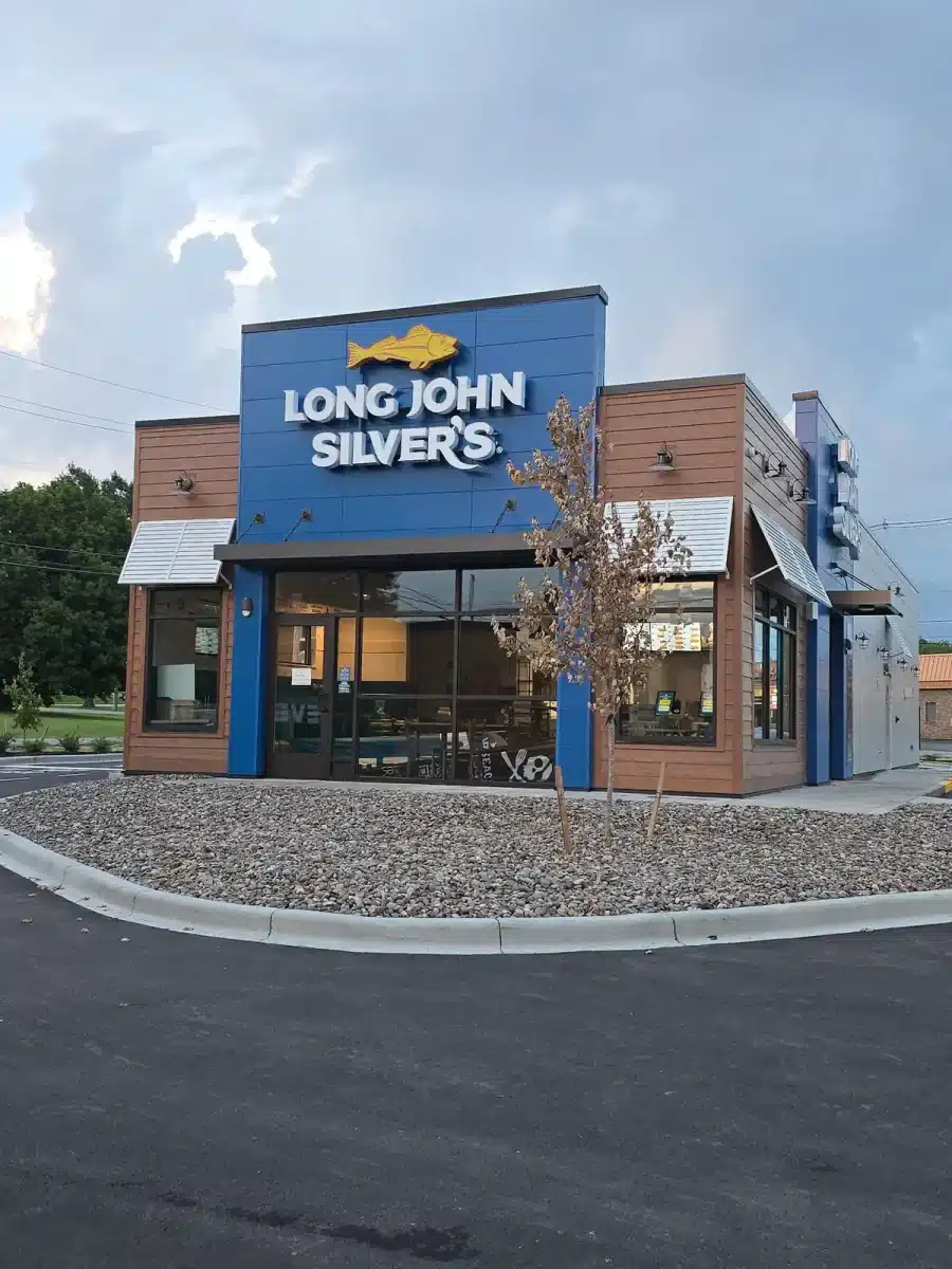 Long John Silver's shrinks to under 500 locations from 1,000-plus in 2015