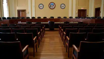 Sanders, Grassley reintroduce bill to penalize Pentagon for failed audits