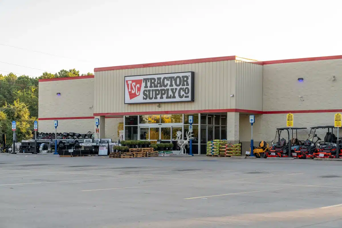 Tractor Supply closing 75 underperforming Petsense stores