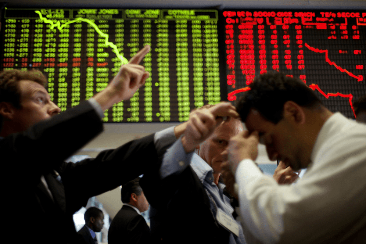 Stock market closes mixed as Dow hits record high, tech stocks slide