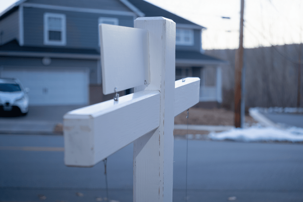 Mortgage rates hit 6.69% as housing market shows adjustment signs