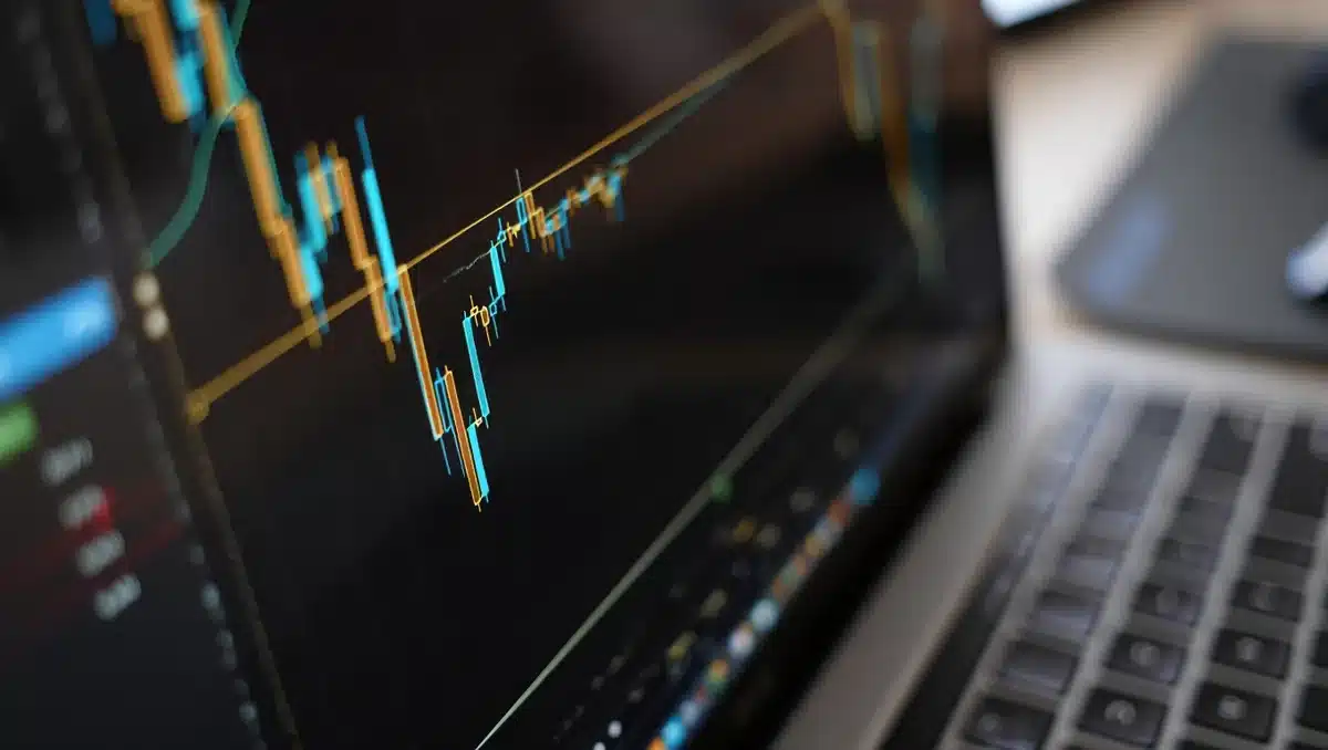 Applied Materials reports Q3 earnings today as stock holds near $556