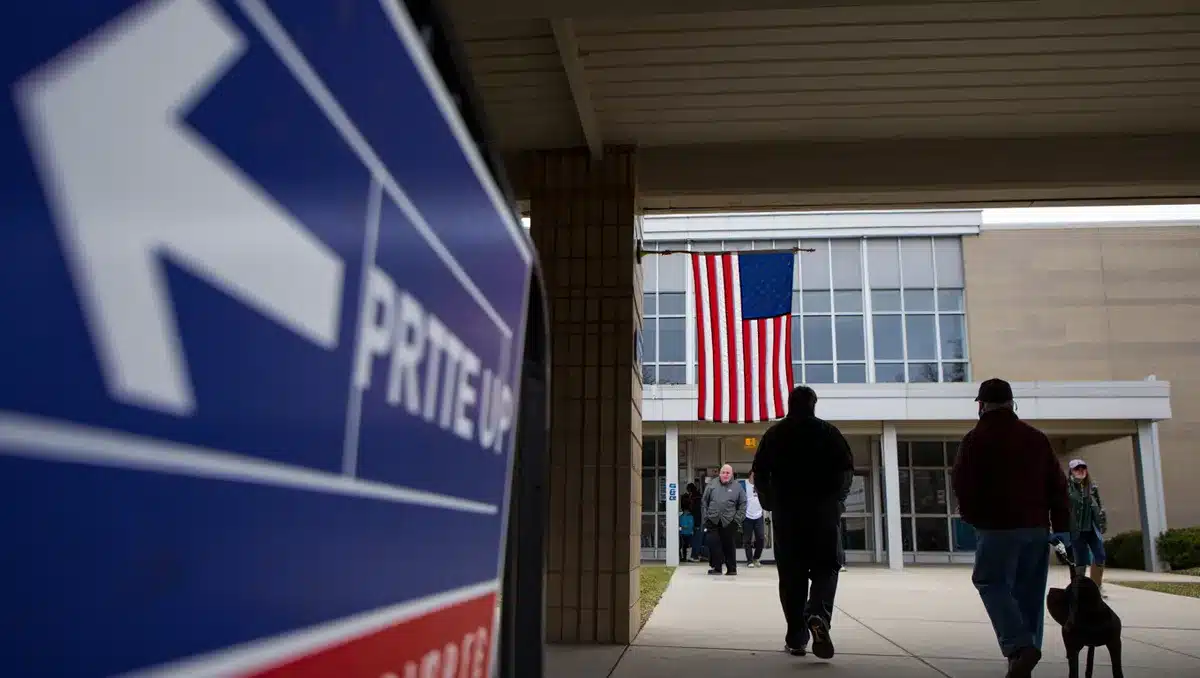 Bronin leads Larson in Connecticut primary as votes counted
