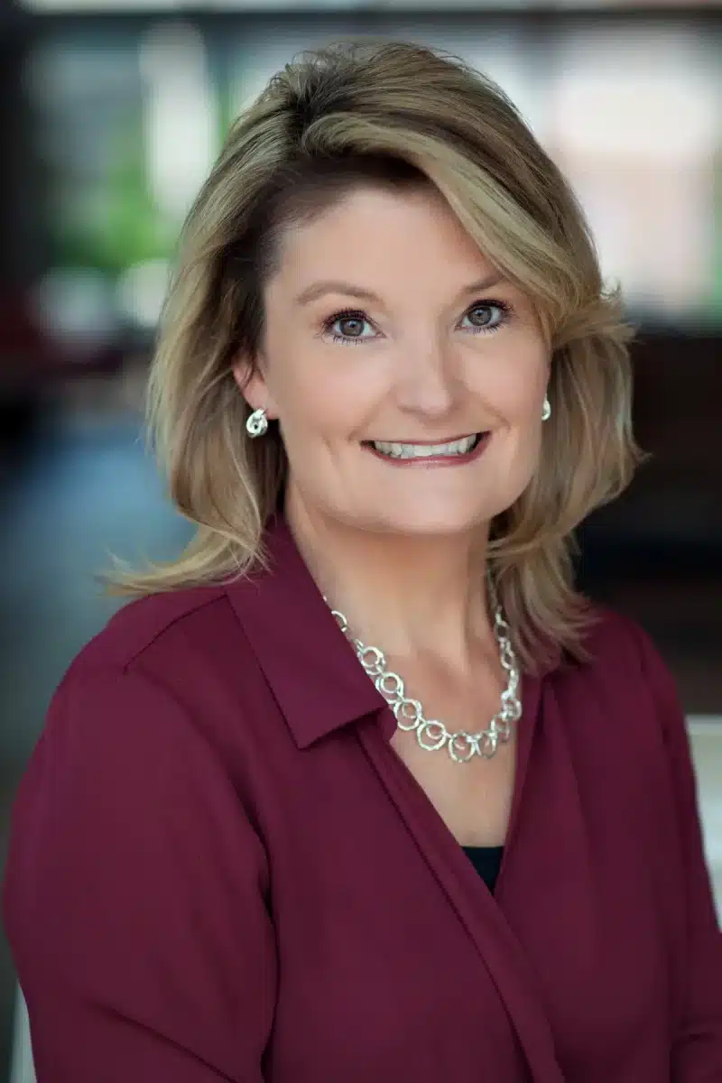 Cindy Holscher wins Kansas Democratic primary for governor
