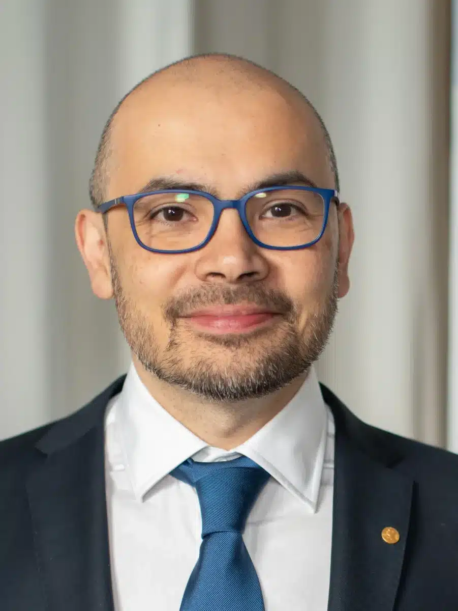 Demis Hassabis steps down as Google DeepMind CEO, becomes chair