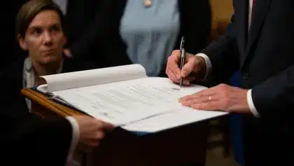Jayme Franklin joins Trump at Oval Office vaccine order signing