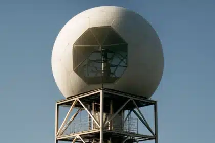 Klystron 9 radar tracks Tampa Bay weather with advanced Doppler technology
