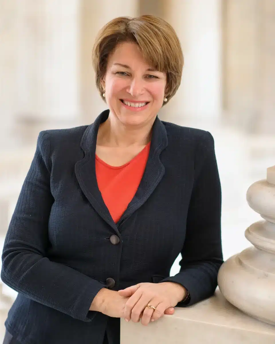 Minnesota primary: Klobuchar wins Democratic governor race
