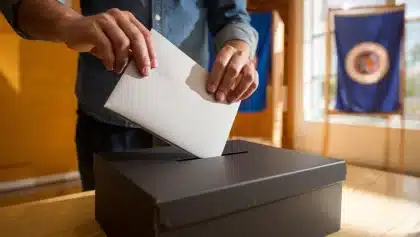 Minnesota primary results: Klobuchar, Demuth win governor nominations