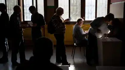 Minnesota primary sees record early turnout as voters head to polls