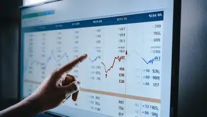 Mortgage rates hold near 6.9% as experts predict stability ahead