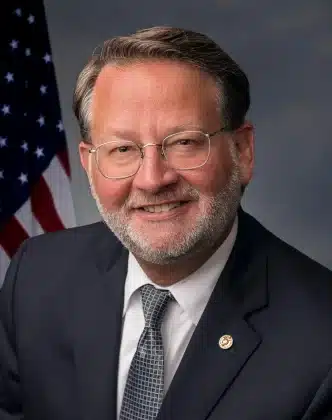 Peters tells Hegseth "You are the failure" over Iran war strategy