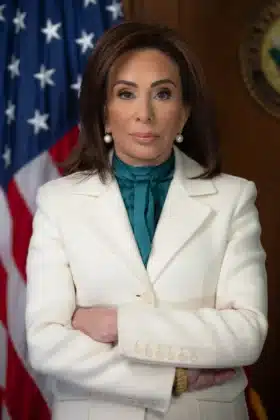 Pirro convenes special grand jury in DC amid Trump clash