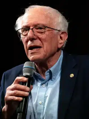 Sanders announces two new VA clinics for Vermont veterans in South Burlington and New