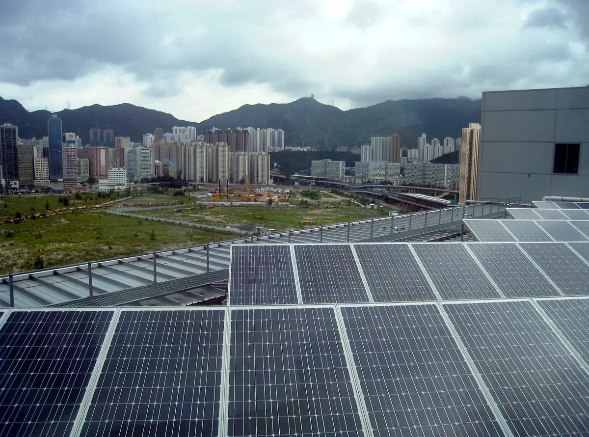 Solar power hits 3 terawatts globally, reaching milestone in record time