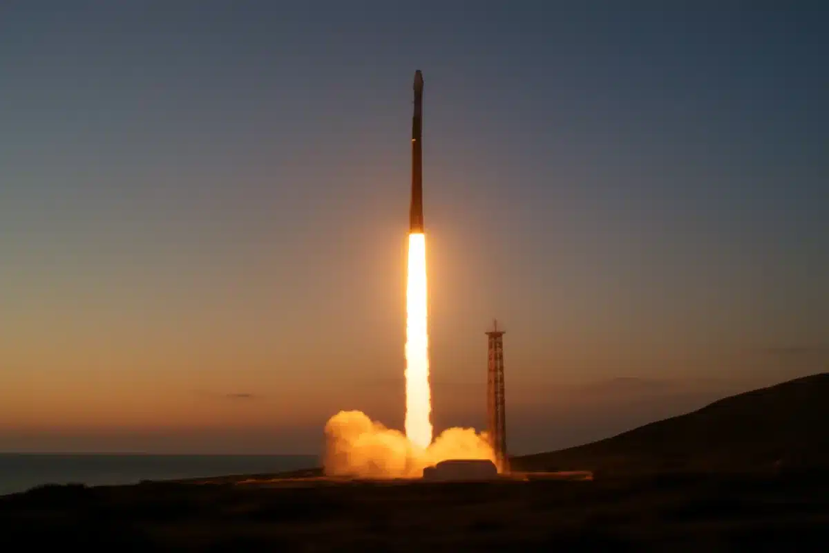 SpaceX reaches 100th launch milestone with Starlink mission