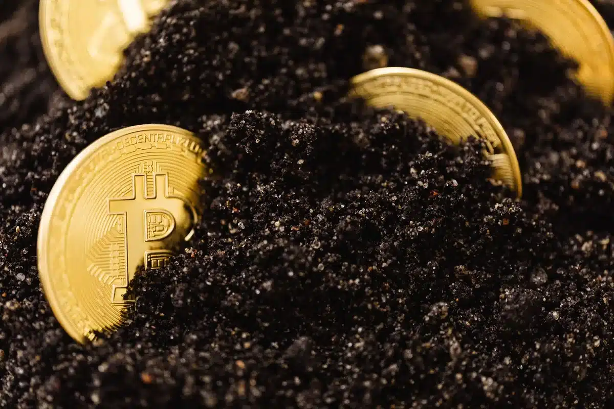 A Bitcoin mining operation or digital ledger showing 840,447 BTC in cold storage, with glowing network nodes and encryption symbols, representing institutional-grade cryptocurrency custody and long-term holding strategy.