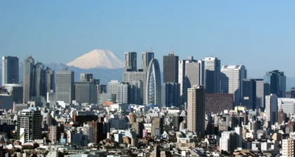 5.5 magnitude earthquake shakes Tokyo after striking off Hachijo Island
