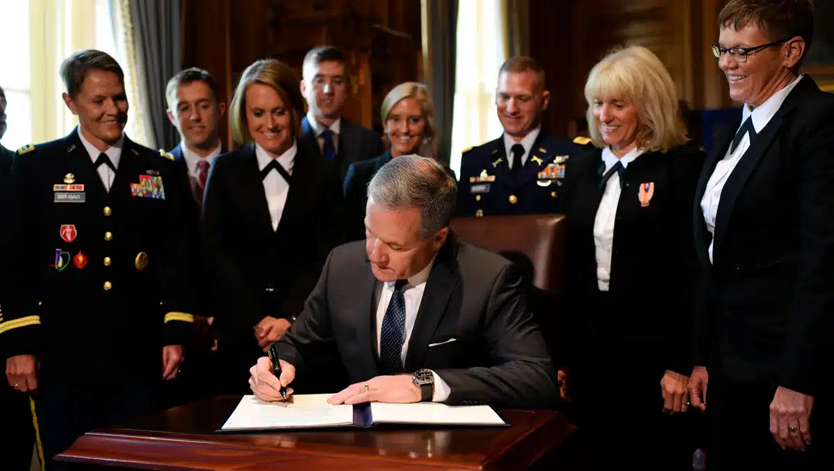 Trump signs military spouse commission to aid families