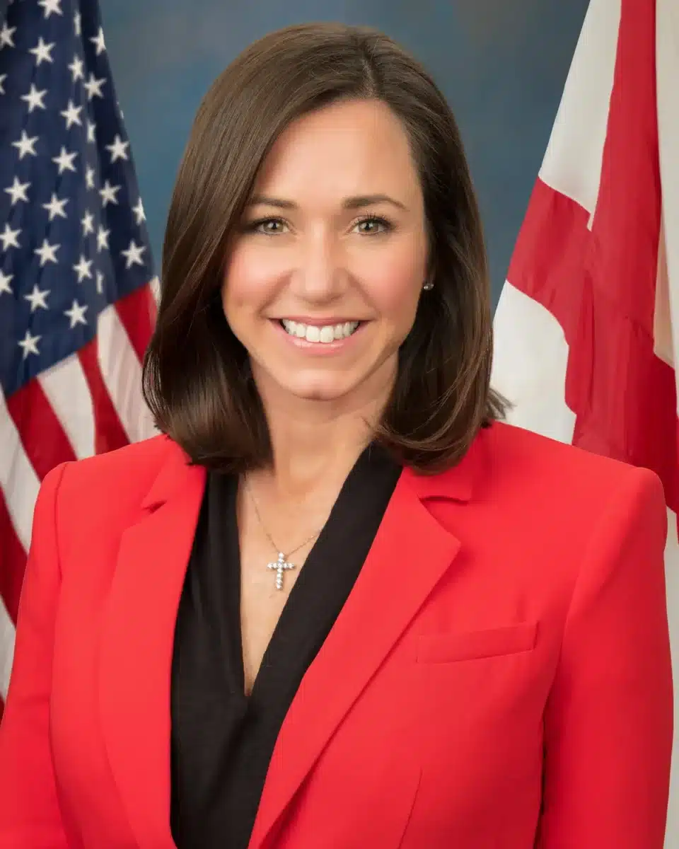 Katie Britt, Elissa Slotkin introduce bipartisan ovarian cancer prevention bill in