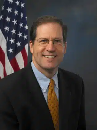 John Sununu wins New Hampshire Republican primary, faces Pappas in November
