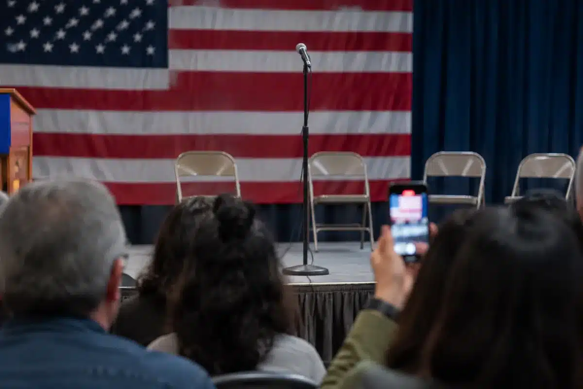 El Sayed disavows 'Muslim Brotherhood' at Michigan rally as reporters respond